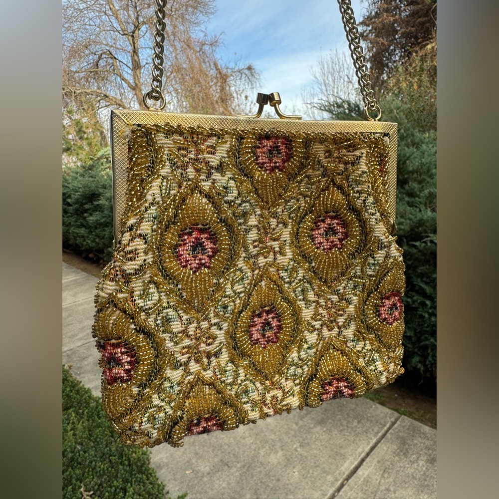 👜 Vintage WALBORG Elegant Gold and Pink Tapestry Embroidered Women's Bag - Picture 4 of 14